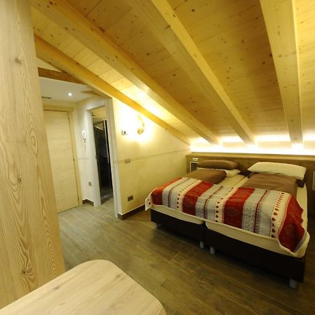 Alpen Flower By Livigno Accomodation Exterior foto